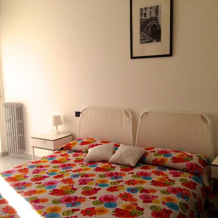 Top Suit Uno - Guest House Brugherio Zimmer foto