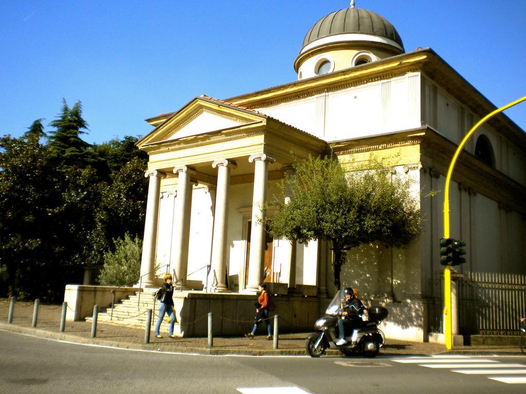 Top Suit Uno - Guest House Brugherio Exterior foto