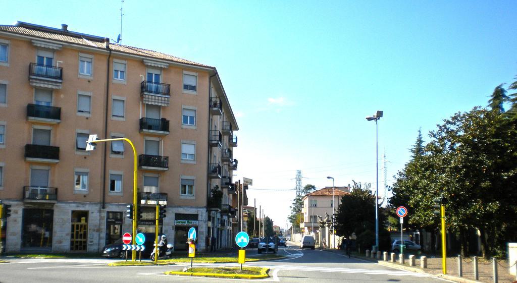 Top Suit Uno - Guest House Brugherio Exterior foto