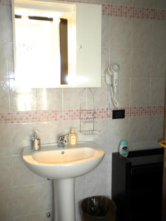 Top Suit Uno - Guest House Brugherio Exterior foto