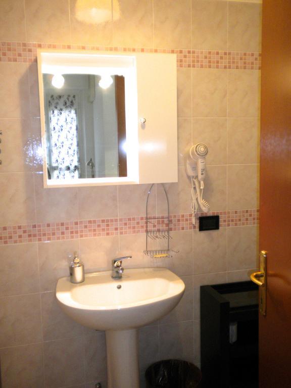 Top Suit Uno - Guest House Brugherio Zimmer foto